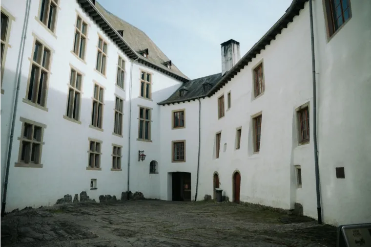 museum-slide-1.jpg